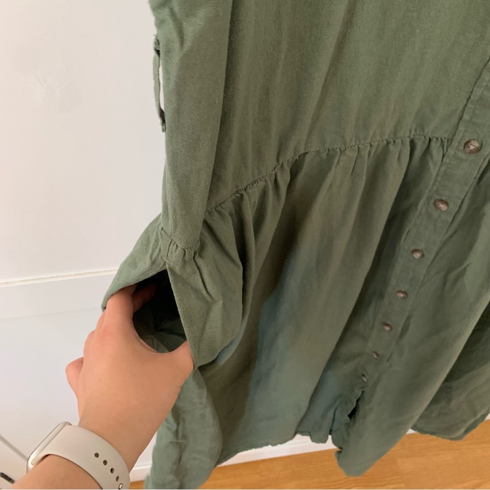 Universal Thread Green Pocket Button Down Midi Li… - image 4